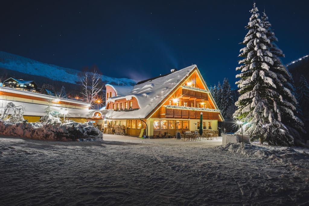 Apartments Esplanade Špindlerŭv Mlýn Luaran gambar